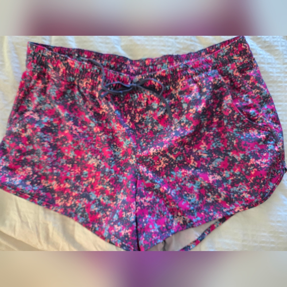 Women's Columbia Botaga Bay, Multicolor Patterned Shorts, Size XL